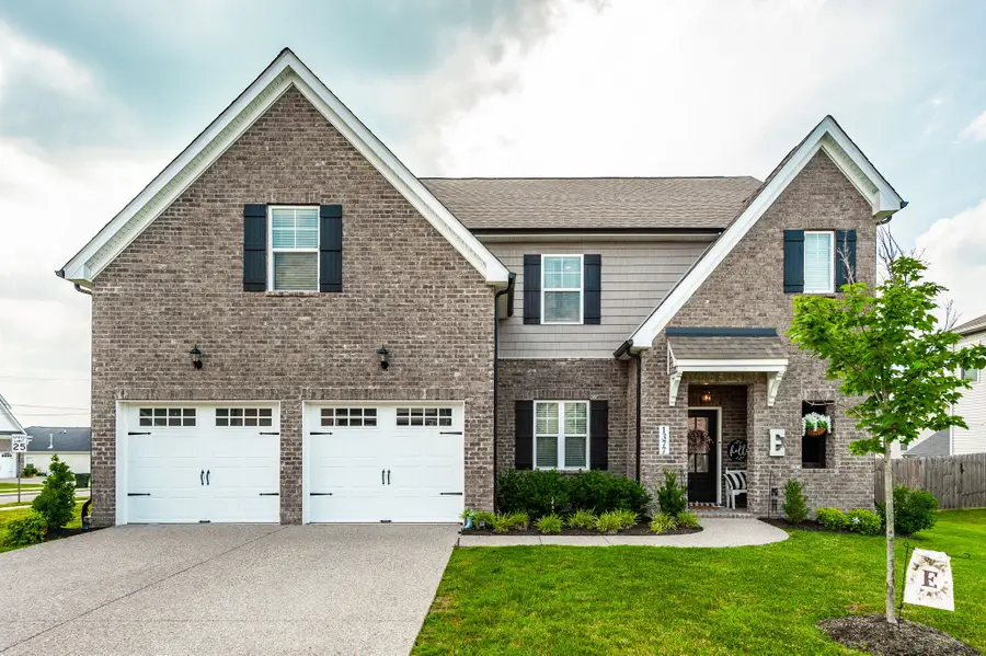 1377 Wentworth Dr, Gallatin, TN 37066 - #2