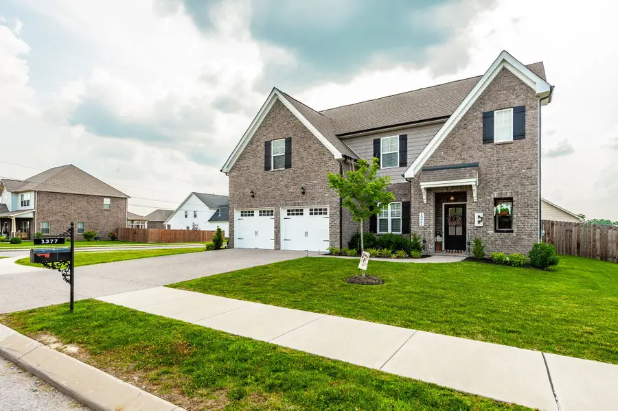 1377 Wentworth Dr, Gallatin, TN 37066 - #3