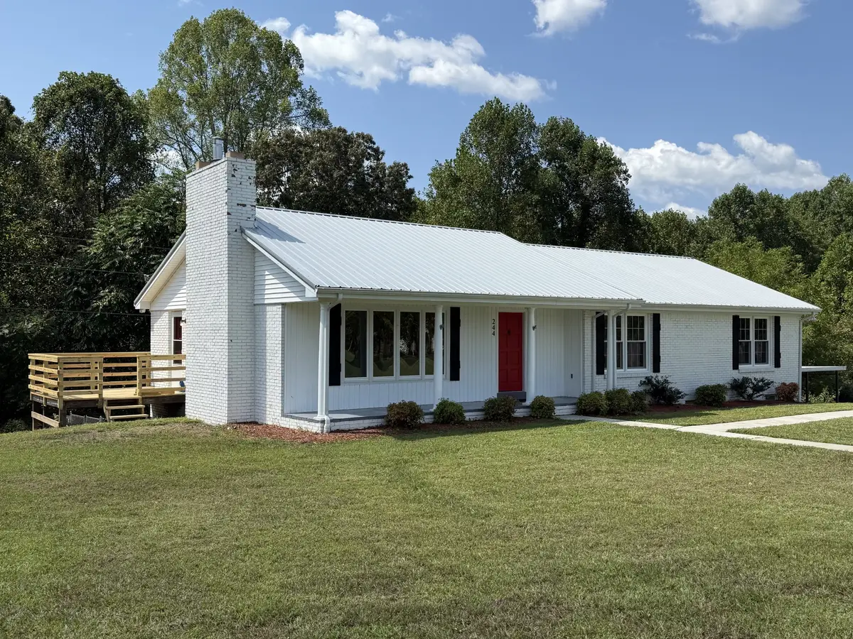 244 James Stafford Rd, Gainesboro, TN 38562 - #1