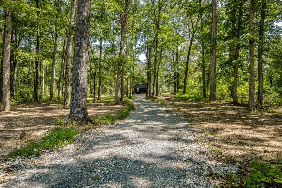 201 Linda Ln, Tullahoma, TN 37388 - Image #2