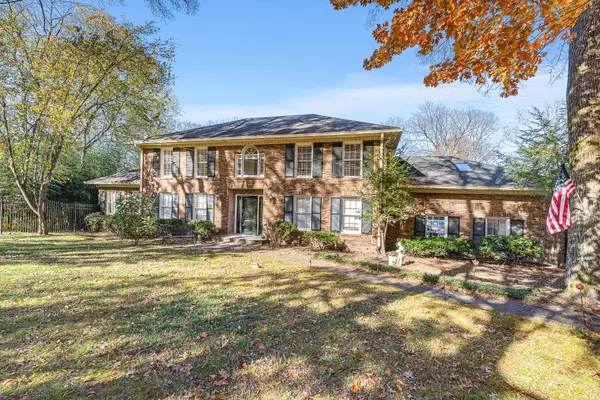 5936 Woodland Hills Dr, Nashville, TN 37211