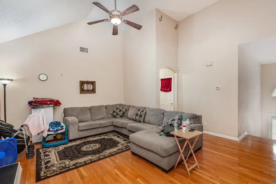 5112 W Oak Highland Dr, Antioch, TN 37013 - Image #3