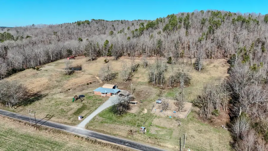 7279 Pinhook Pike, Collinwood, TN 38450 - Image #3