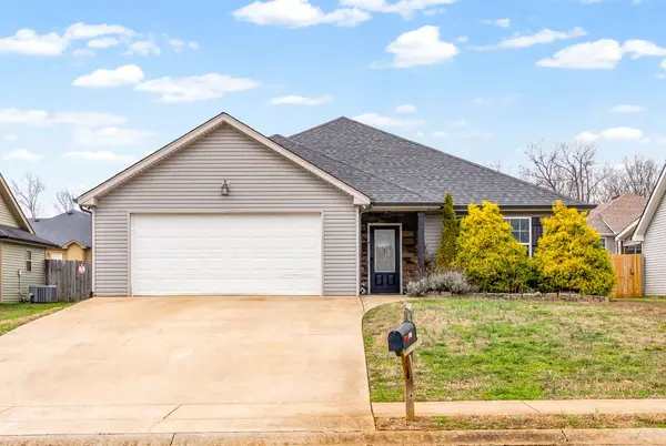 1313 Freedom Dr, Clarksville, TN 37042