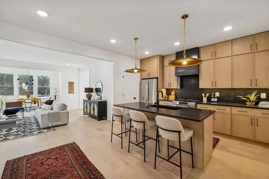 525A Croley Dr, Nashville, TN 37209 - Image #2