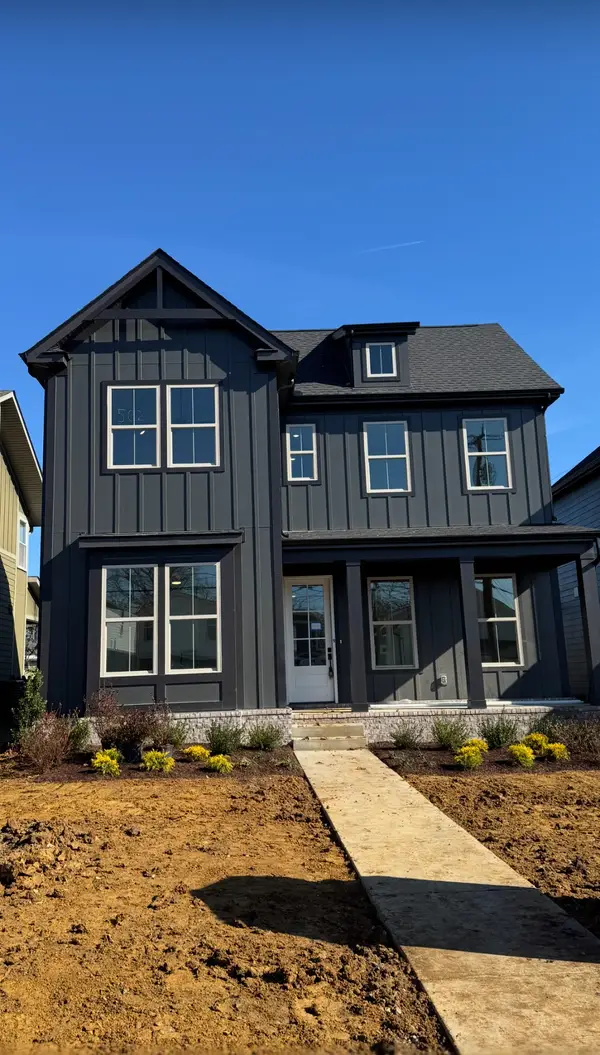 502 Eastboro Dr, Nashville, TN 37209