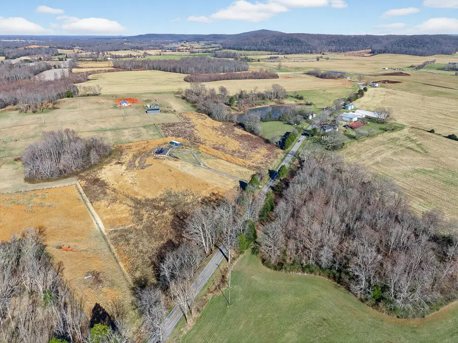 4956 Franks Ferry Rd, Sparta, TN 38583 - #3