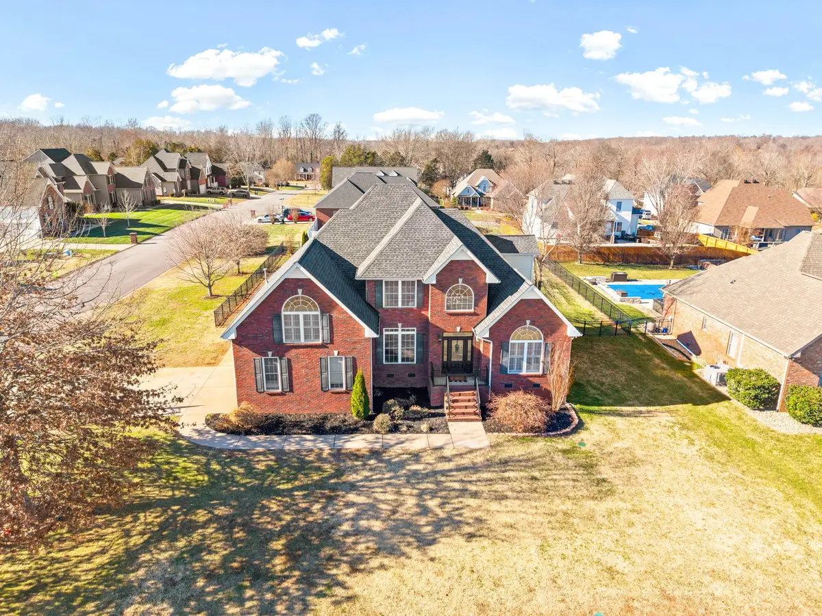 879 Iron Wood Cir, Clarksville, TN 37043 - #1