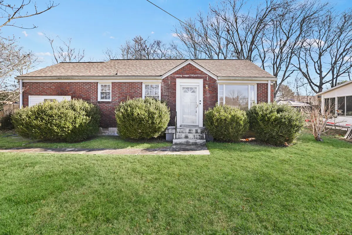 2217 Pinewood Rd, Nashville, TN 37216 - Image #1