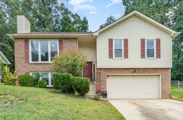 1215 Verkler Dr, Clarksville, TN 37042