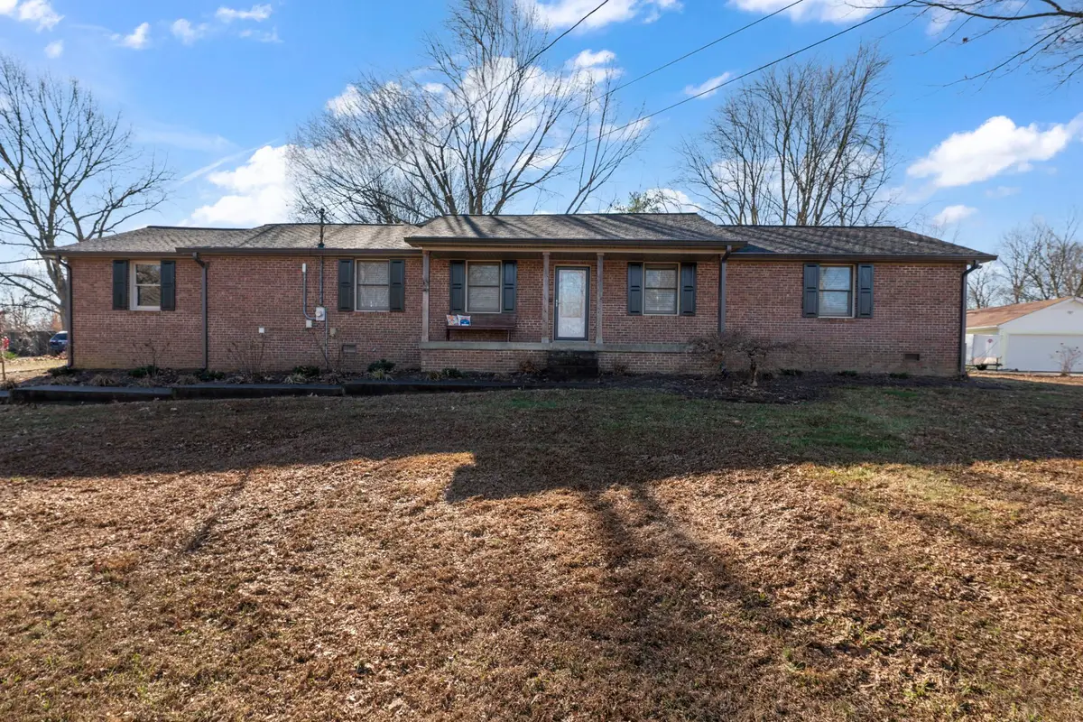 6483 Dogwood Dr, Greenbrier, TN 37073 - #1