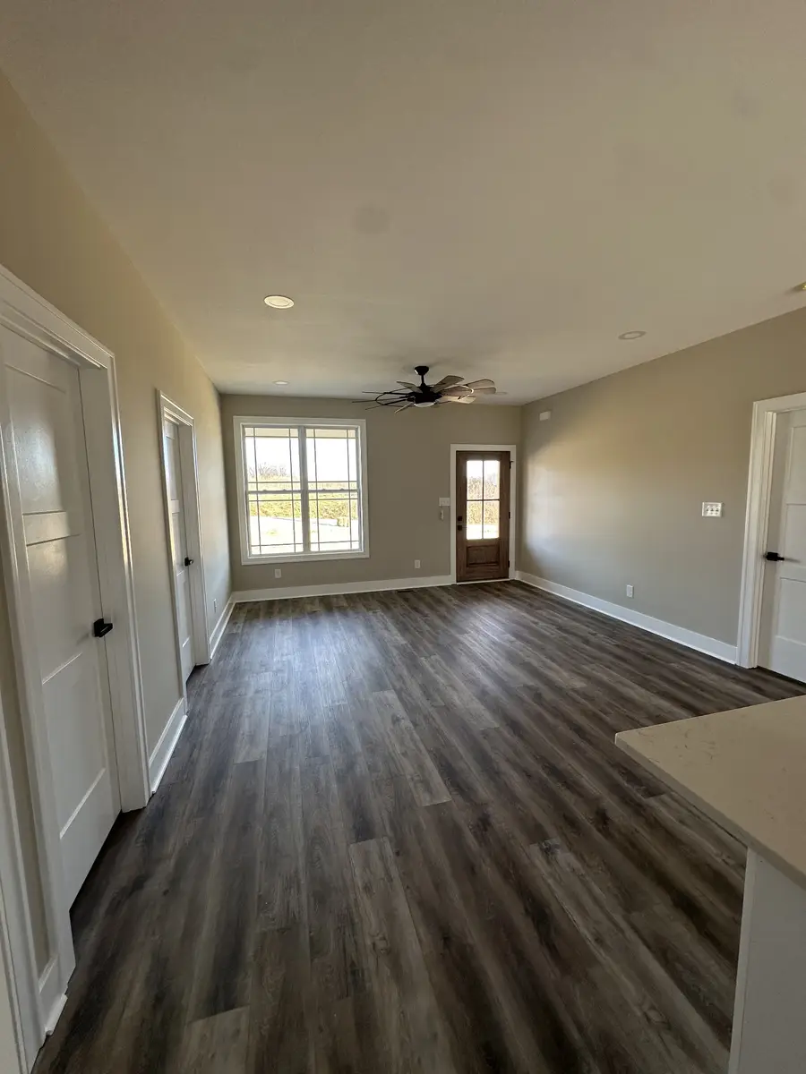 988 Davenport Rd, Cumberland City, TN 37050 - #3