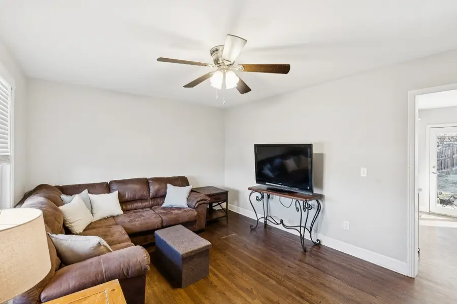 6521B Premier Dr, Nashville, TN 37209 - Image #3