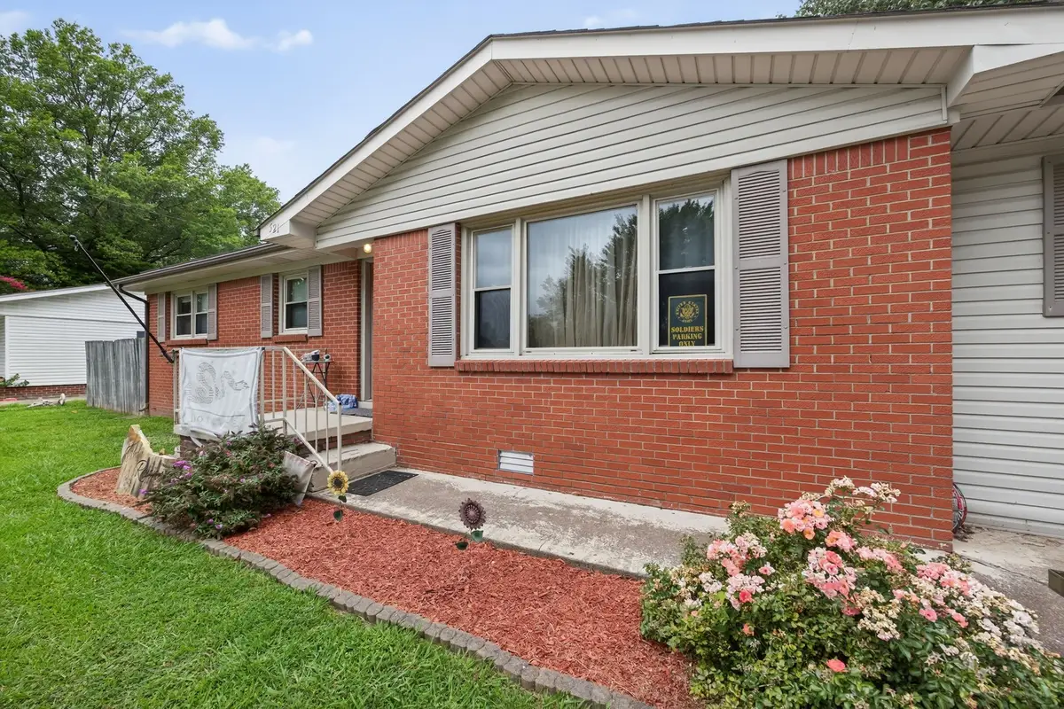 521 Thomas Ave, Hohenwald, TN 38462 - #1