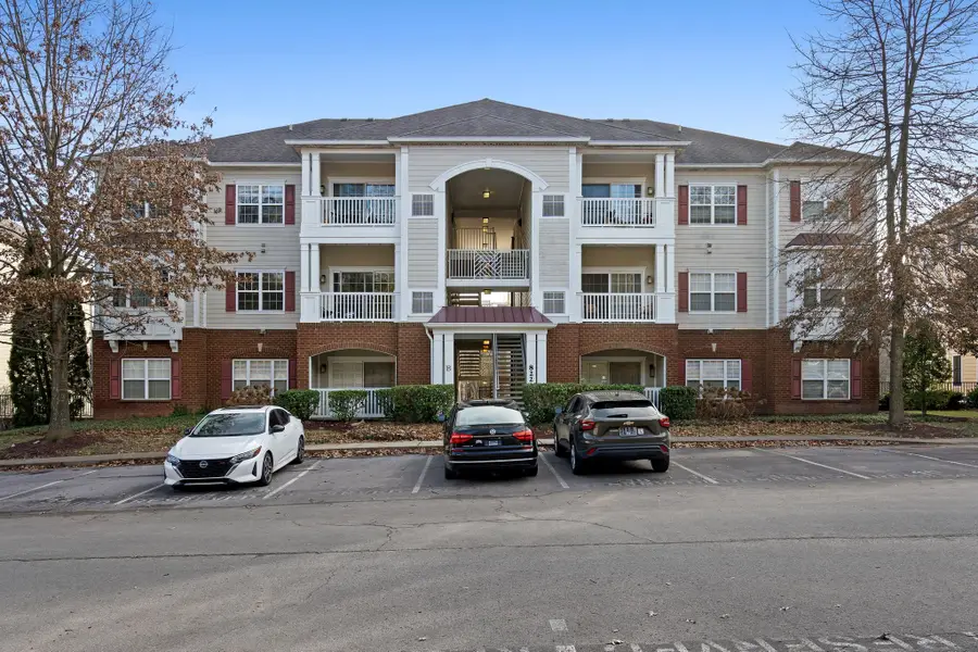 8221 Lenox Creekside Dr #3, Antioch, TN 37013 - Image #2