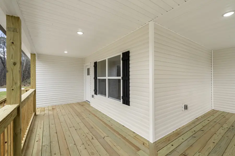 895 Long St W, McEwen, TN 37101 - Image #2