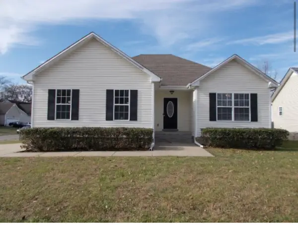 303 Chalet Cir, Clarksville, TN 37040