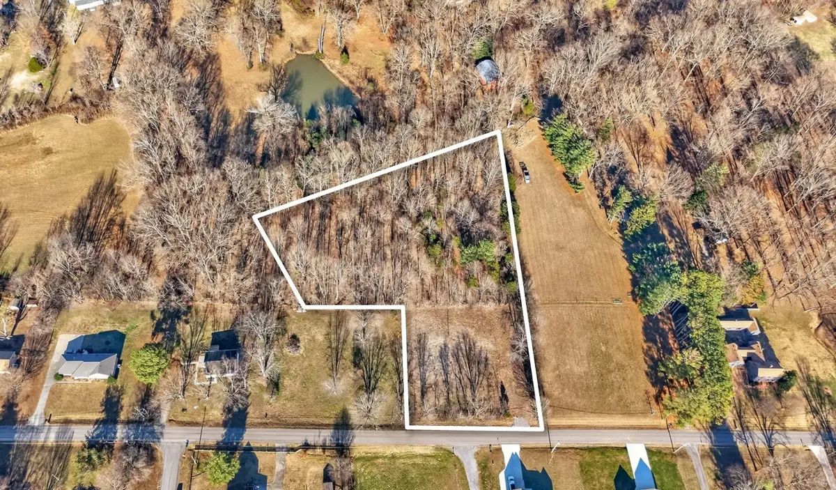 1991 Raymond Hodges Rd, Cottontown, TN 37048 - Image #1