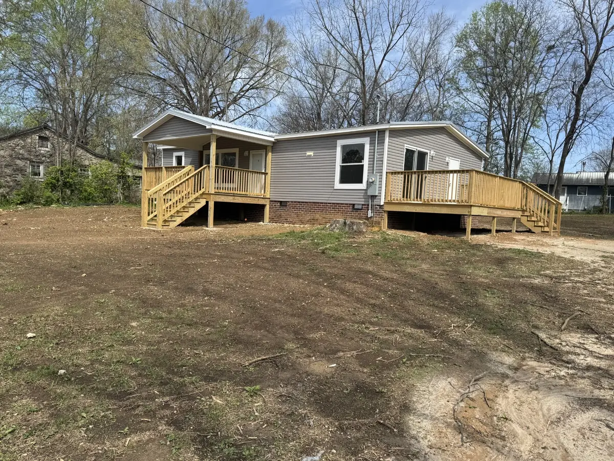 1101 Mcdonald St, Fayetteville, TN 37334 - Image #1