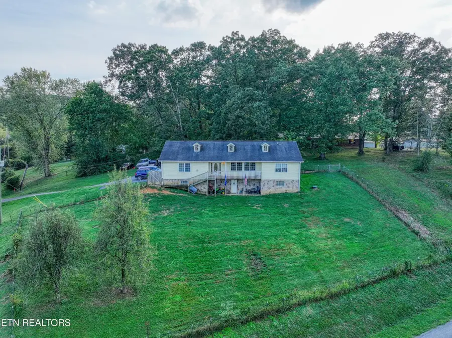 2215 Island Blvd, Sevierville, TN 37876 - #2