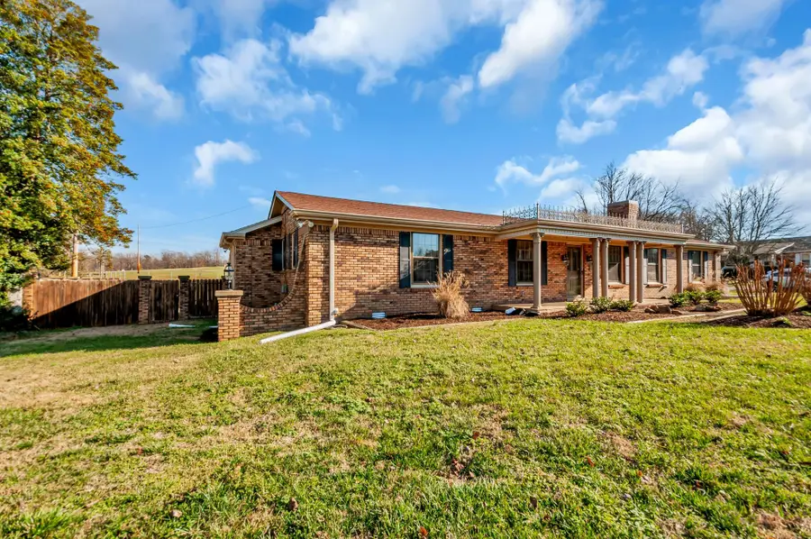 211 W Hills Ter, Dickson, TN 37055 - Image #3