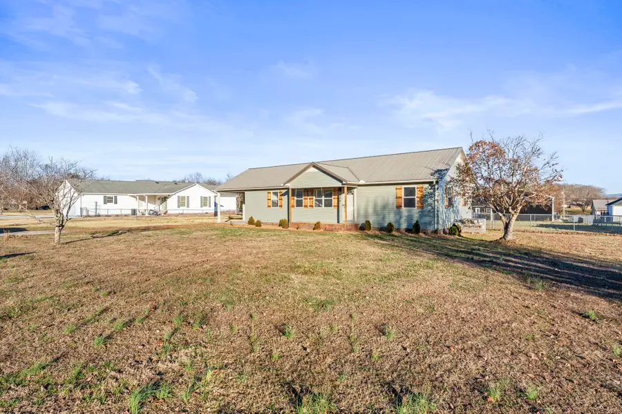 328 Deer Cir, Estill Springs, TN 37330 - Image #3