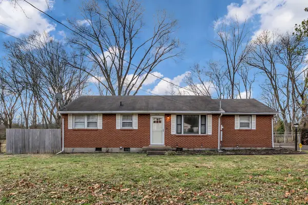 1018 Brookfield Dr, Murfreesboro, TN 37130