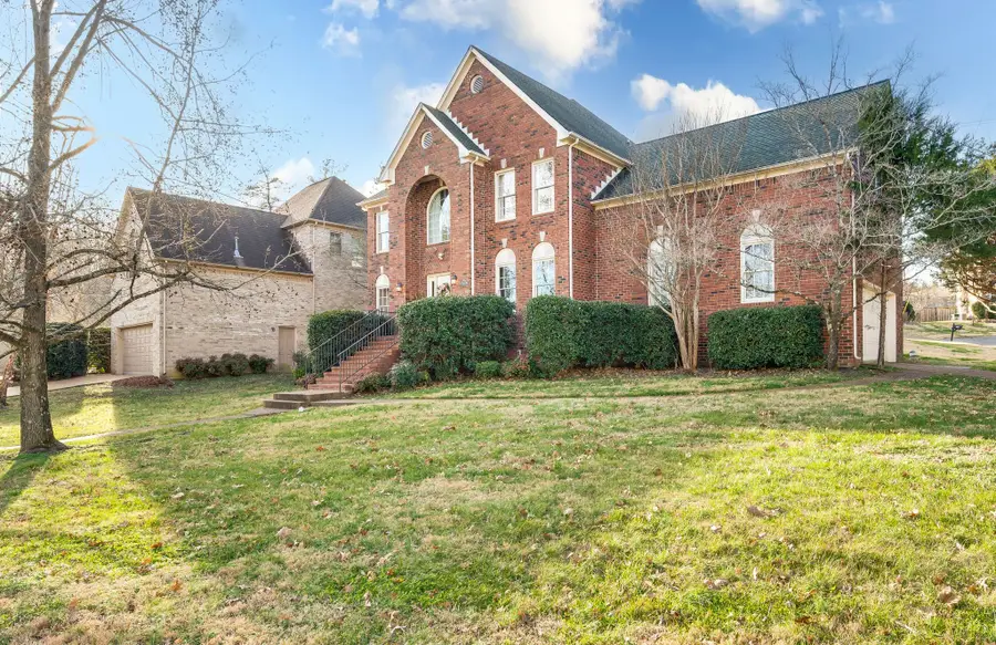 901 Deer Pointe Ct, Nashville, TN 37221 - #2