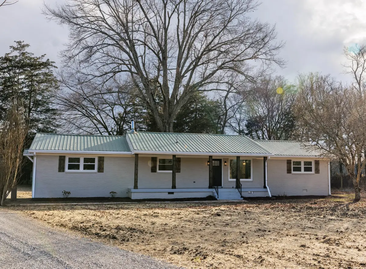 2239 Hunter Bills Rd, Lewisburg, TN 37091 - Image #1