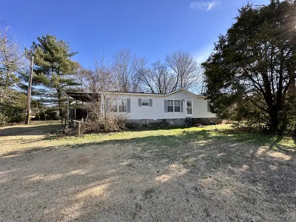 8416 Village Green Dr, Cross Plains, TN 37049