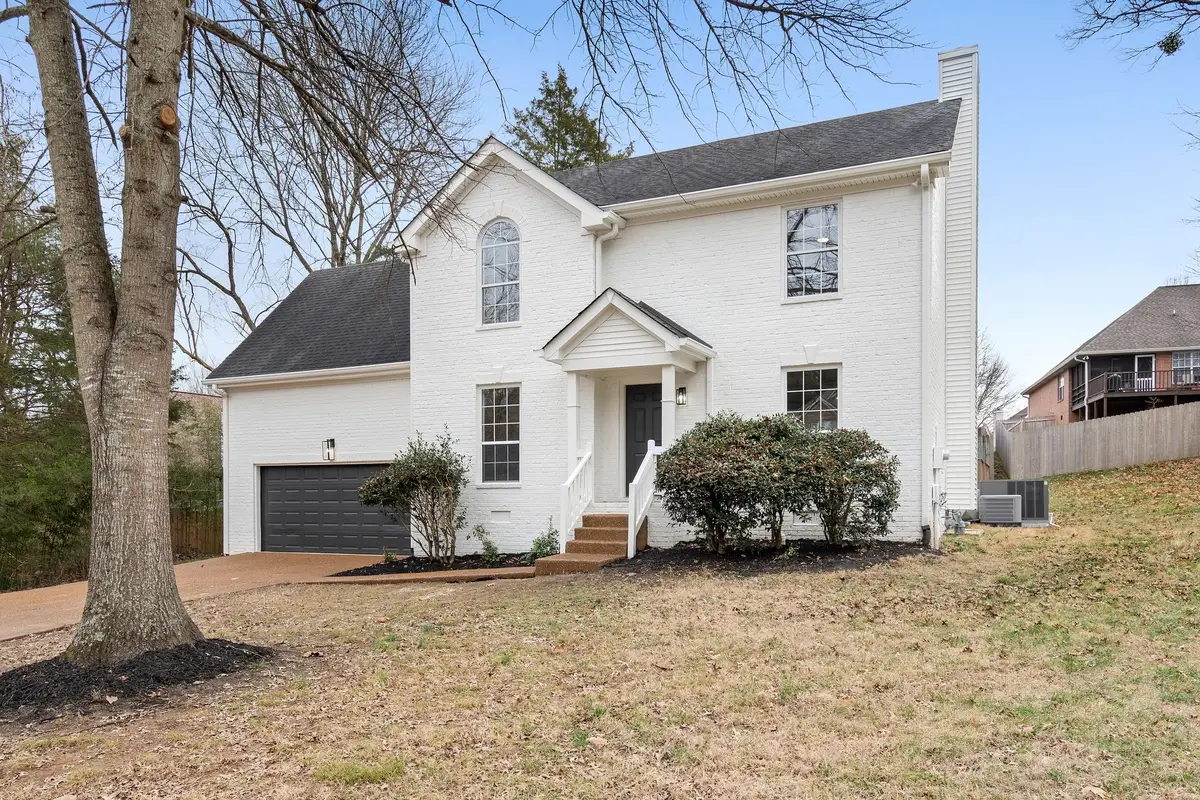 105 Horseshoe Ct, Mount Juliet, TN 37122 - Image #1