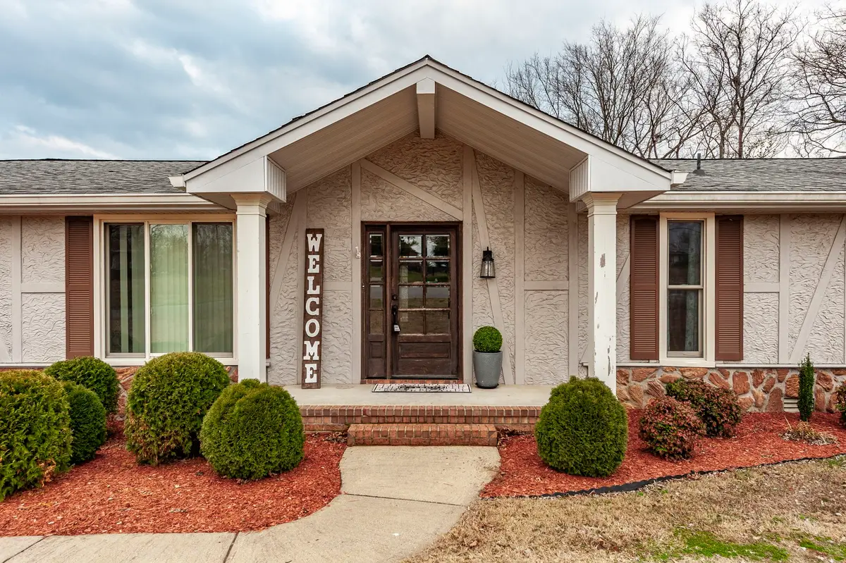 144 Allen Dr, Hendersonville, TN 37075 - #1