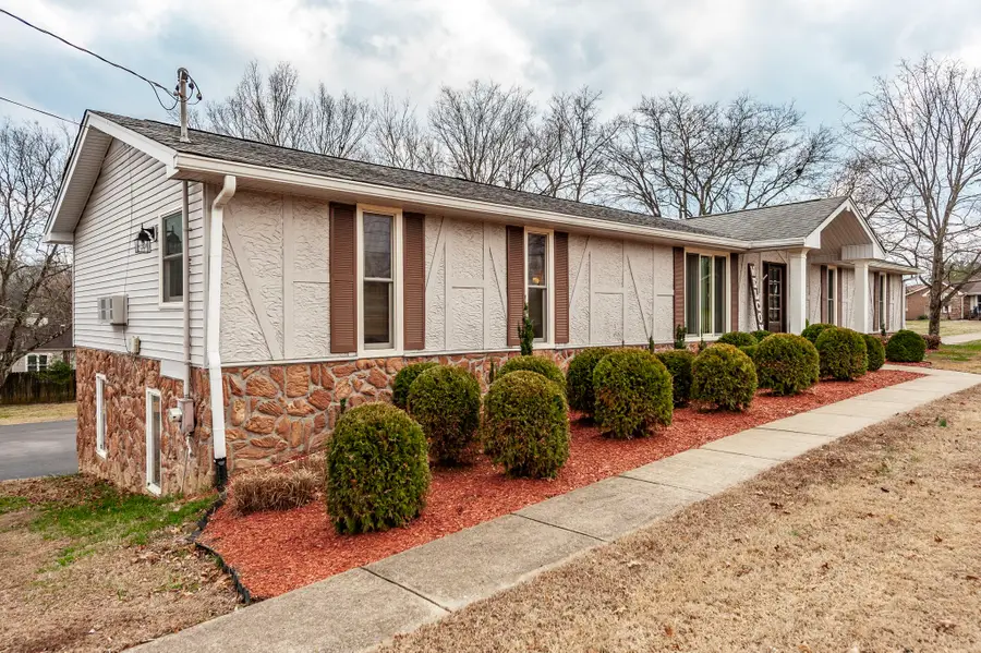 144 Allen Dr, Hendersonville, TN 37075 - #2