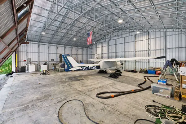 432 Slow Roll Dr, Chapmansboro, TN 37035