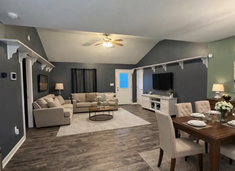 383 Strawberry Dr, Winchester, TN 37398 - Image #2