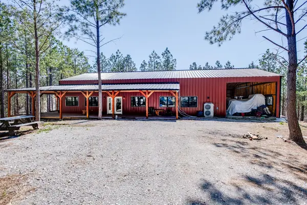 201 Summit Dr, Linden, TN 37096