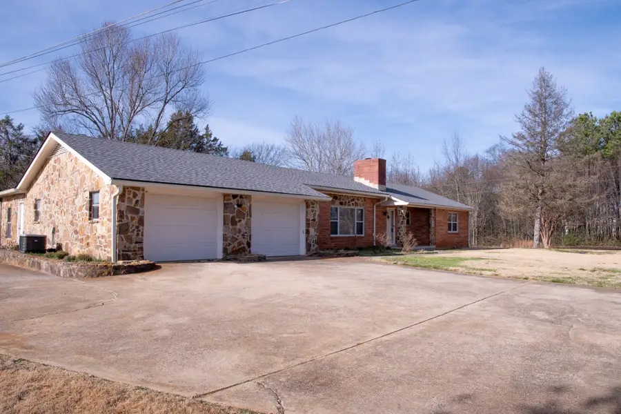 340 Jeff Rd Nw, Huntsville, AL 35806 - Image #2