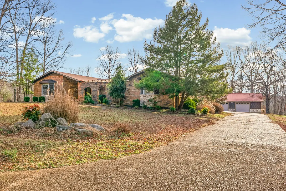 2419 Williams Hollow Rd, Mc Ewen, TN 37101 - Image #1