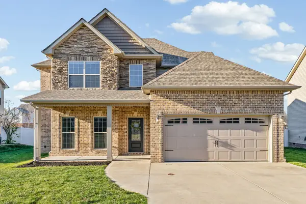 676 Richards Dr, Clarksville, TN 37043