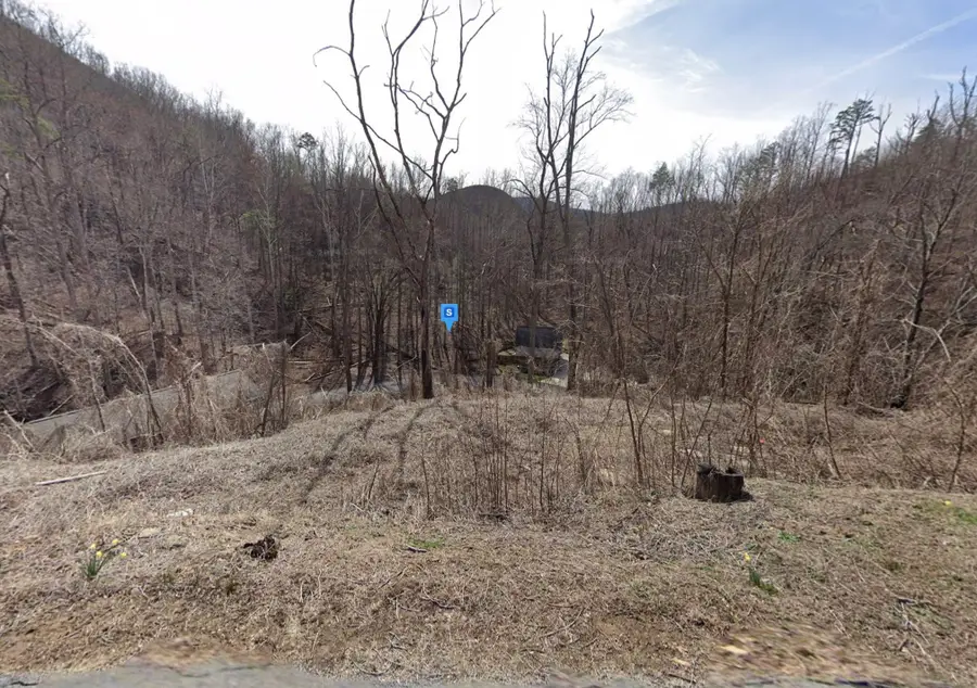 810 Park Dr, Gatlinburg, TN 37738 - #2