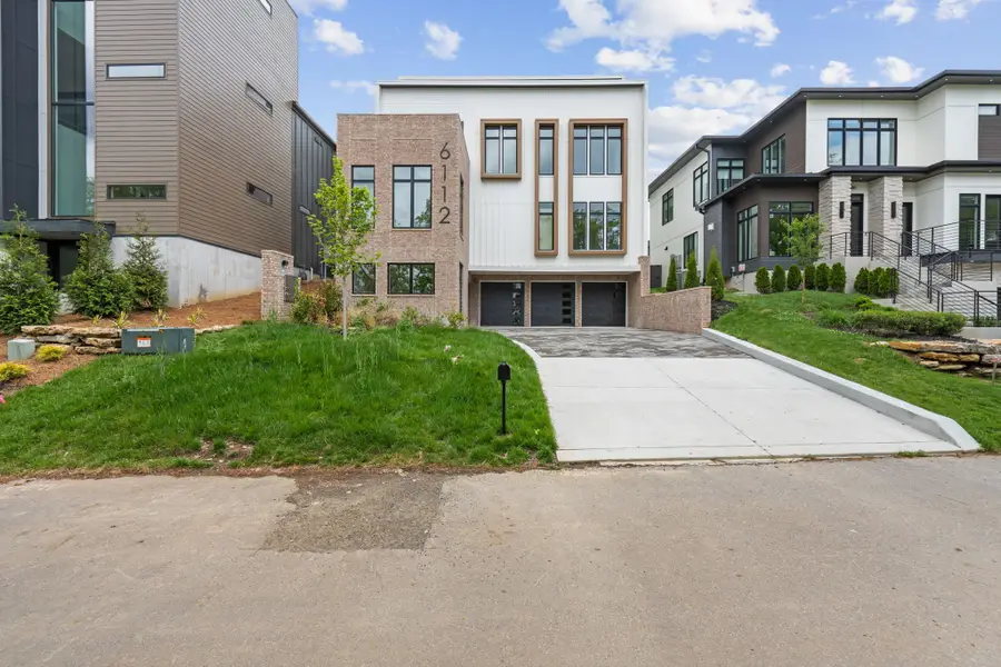 6112 Hill Circle Dr, Nashville, TN 37209 - Image #2