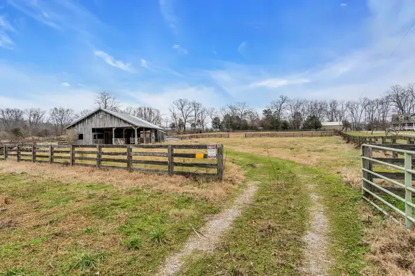 7351 Sugar Camp Hollow Rd, Fairview, TN 37062
