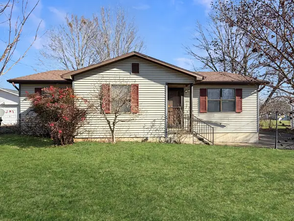 208 N Edgewood Dr, Hopkinsville, KY 42240