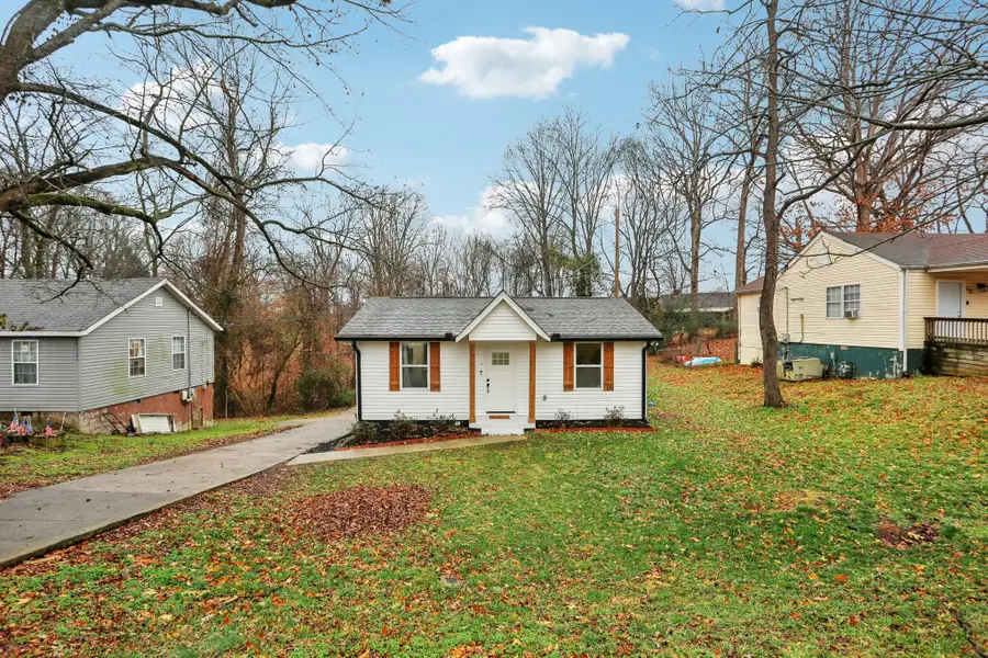 18 Chestnut Dr, Clarksville, TN 37042 - Image #2