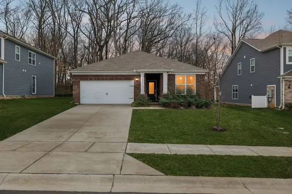 551 Ballard Dr, White House, TN 37188