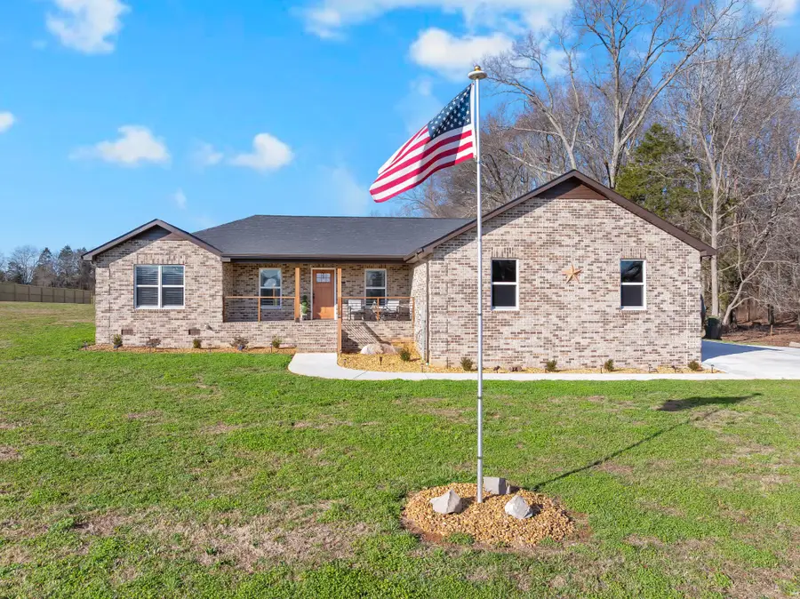 300 Old Clark Rd, Winchester, TN 37398 - Image #2