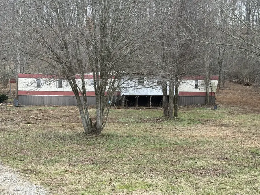 15884 Columbia Hwy, Lynnville, TN 38472 - Image #2