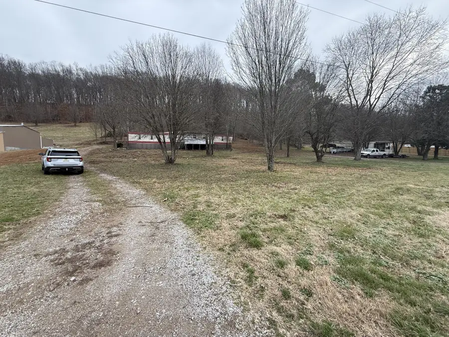 15884 Columbia Hwy, Lynnville, TN 38472 - Image #3