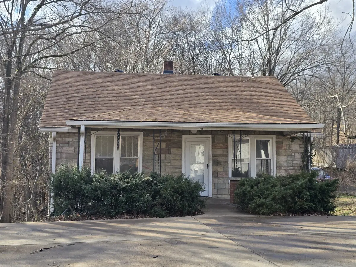 328 Edmondson Ferry Rd, Clarksville, TN 37040 - Image #1