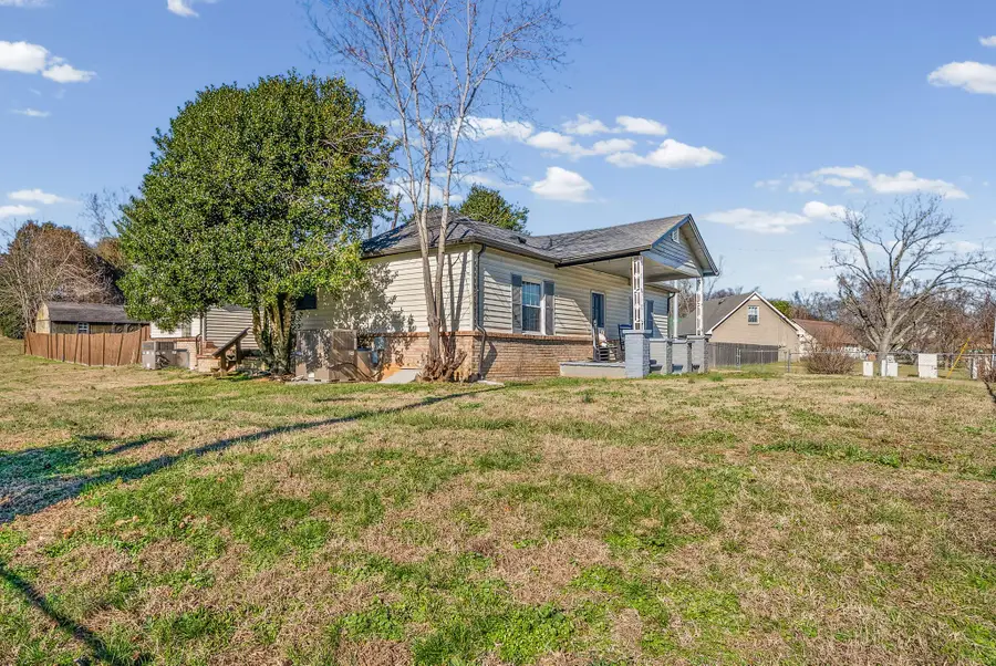 513 Pollard Rd, Clarksville, TN 37042 - Image #2